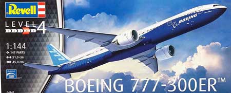 revell boeing 777 model aircraft