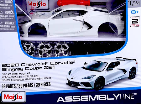 Maisto 1:24 Assembly Line 2020 Chevrolet Corvette Stingray Coupe, White