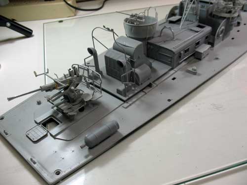 italeri pt boat details on the upper deck and engine cover