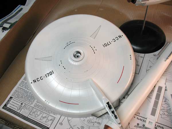 the polar lights enterprise with paint and decals bottom